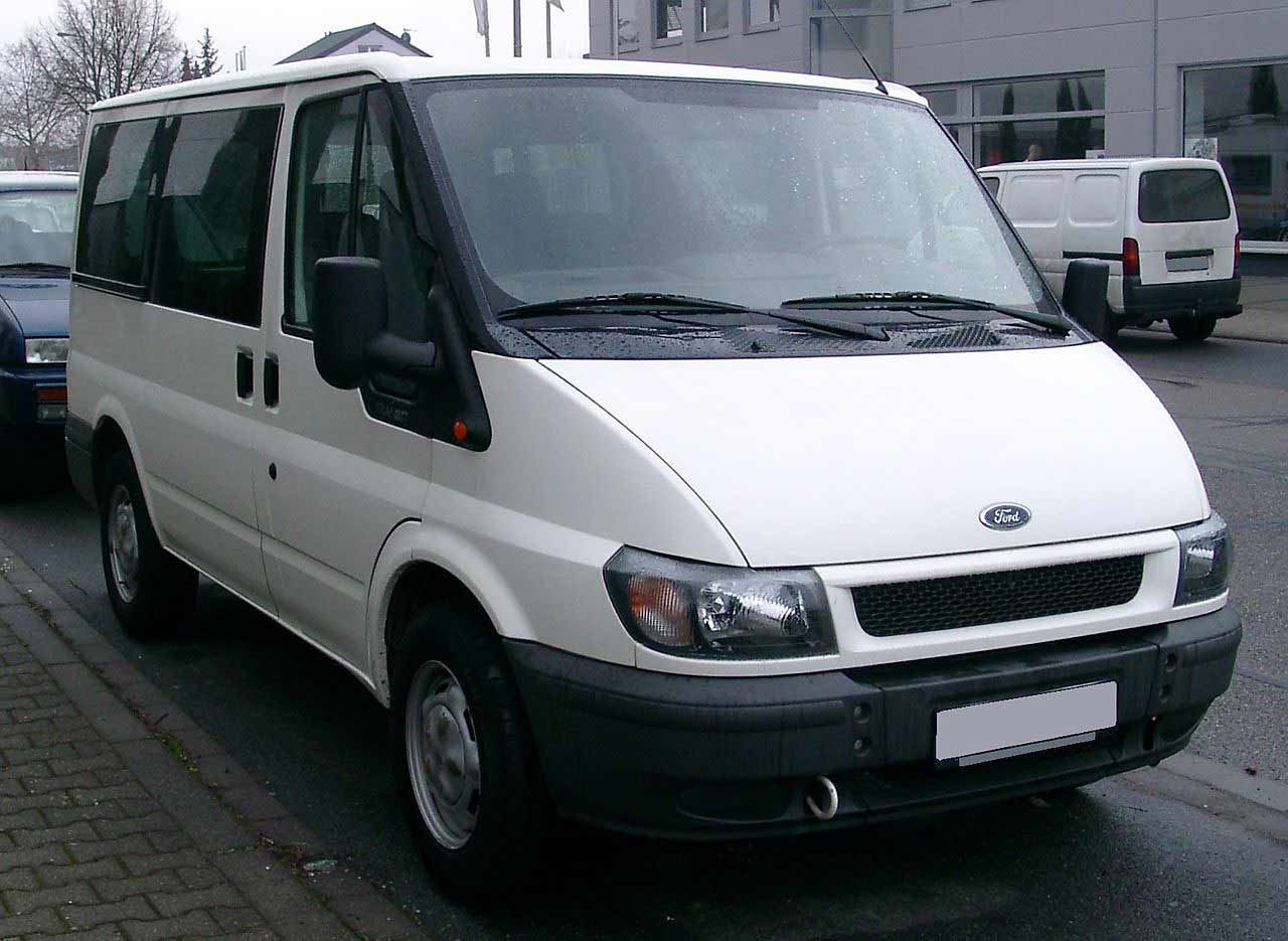 1280px-Ford_Transit_front_20071231