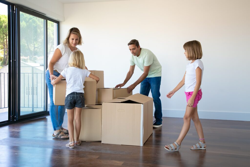 family packing boxes